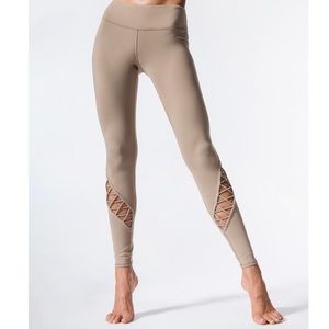ALO Yoga Entwine Legging